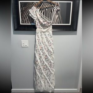 NWOT Mac Duggal Floral Embroidered Strappy Back Dress
